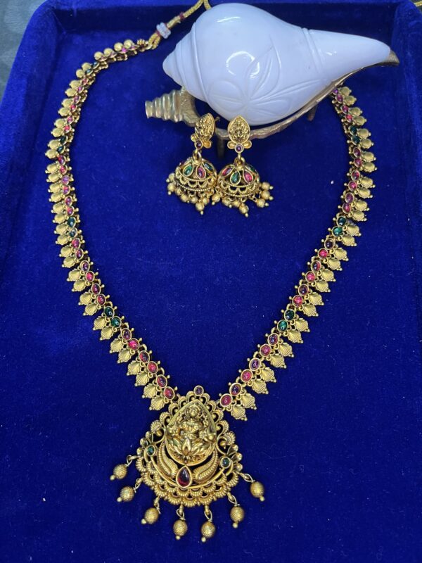 Kempstone Lekshmi Pendant Haaram With Earings