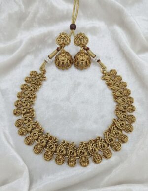 Peacock Short Necklace With Jimikka Earings