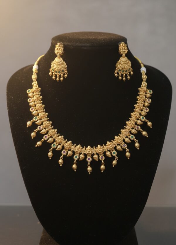 Lekshmi And Shang Short Necklace With Jimikka ( Fully Copper )