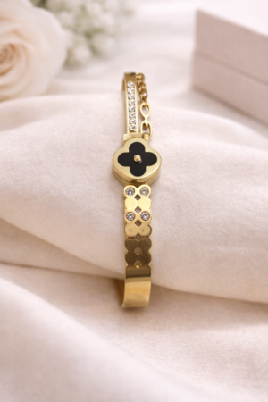 CB98C0DC-58AA-4231-95FF-705AE4CC7D61 Anti-Turnish One Clover Bangle (0005)