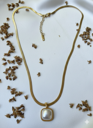 Gemini_Generated_Image_nyan6mnyan6mnyan Anti-Tarnish White Diamond Shaped Necklace (00023)