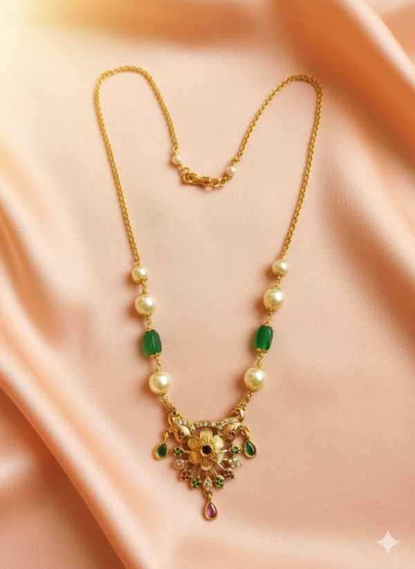 Green Beads Neckchain With Peacock Pendant (00079)