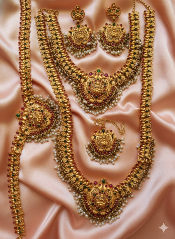 Lekshmi Devi Peacock Kempstone Pearl Bridal Set (00084)